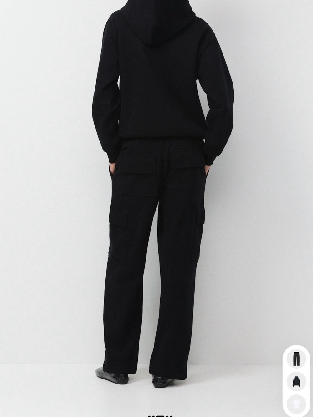Aritzia Cozy Sweatfleece Mega Cargo Sweatpant Black